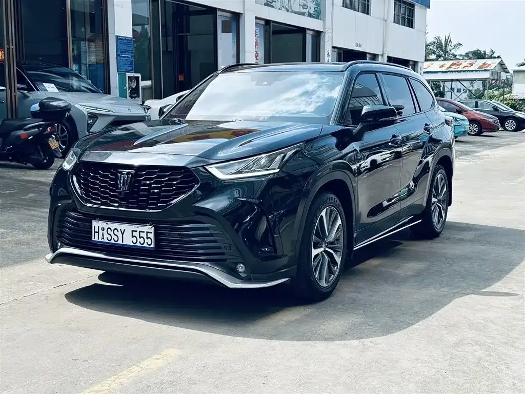 Toyota Crown Kluger 2024 из CN, фото 9