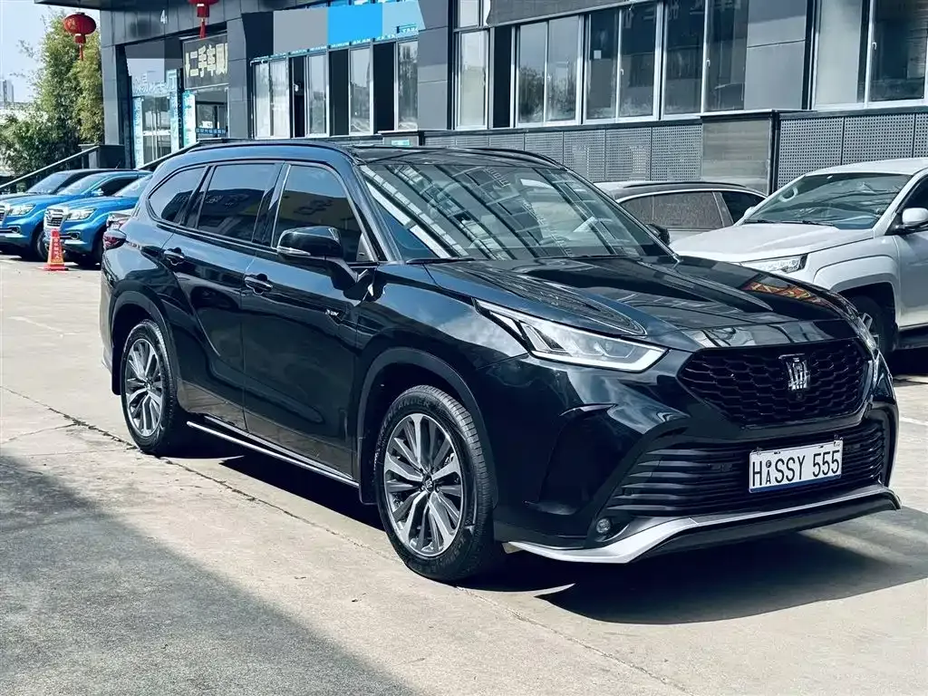 Toyota Crown Kluger 2024 из CN, фото 8