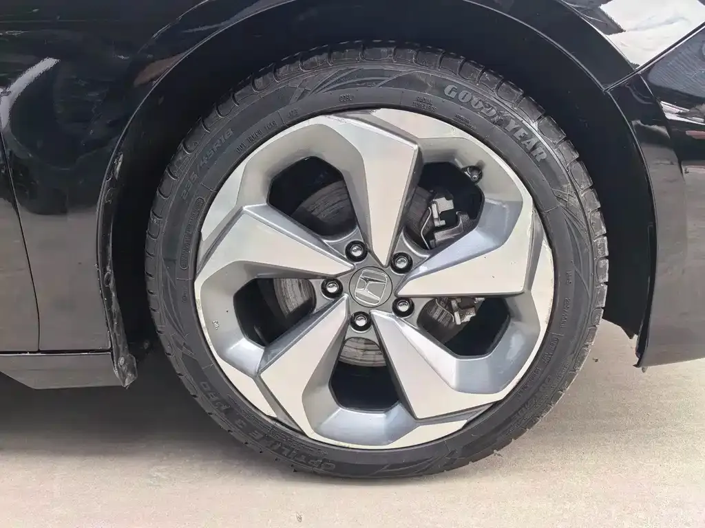 Honda Accord — фото 4