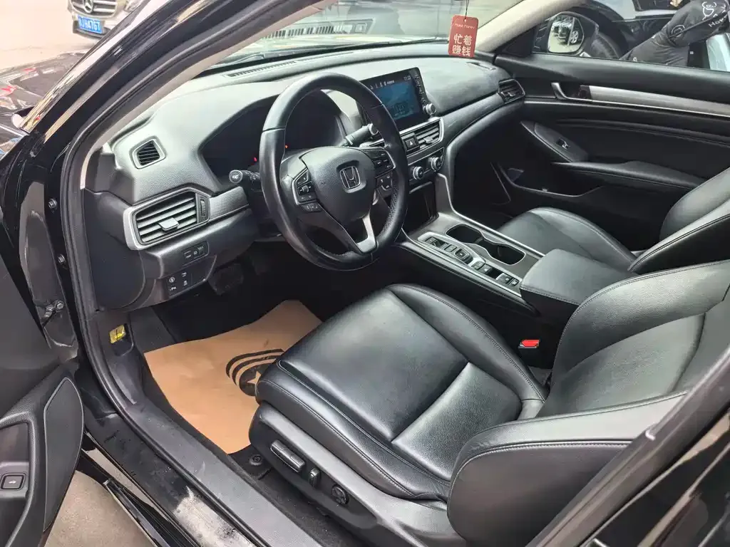 Honda Accord — фото 6