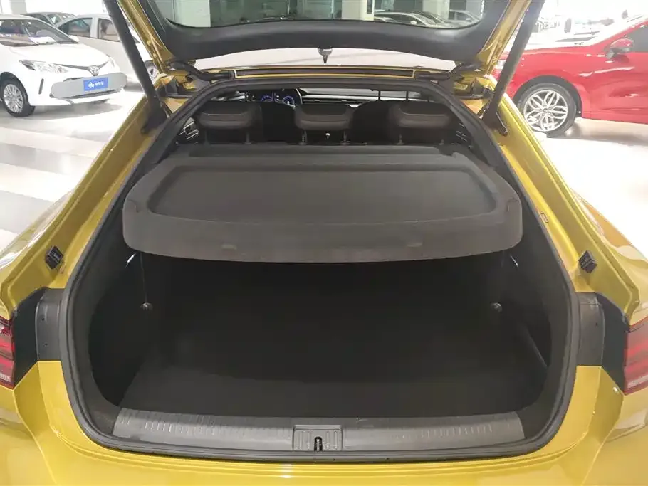 Volkswagen CC 2022 из CN, фото 7