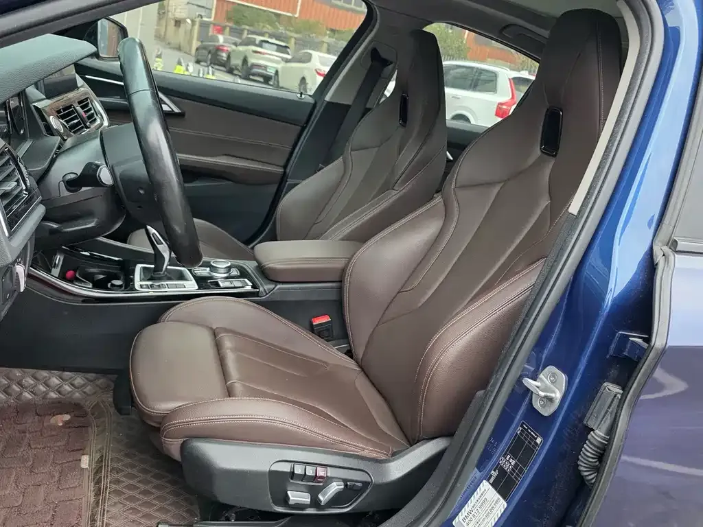 BMW 1 Series 2021 из CN, фото 8