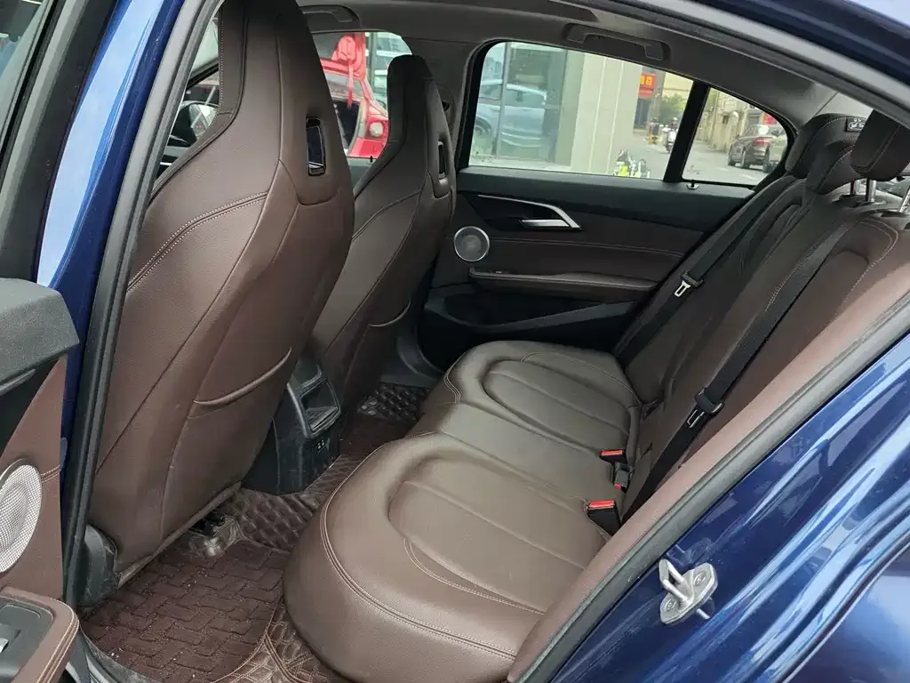 BMW 1 Series 2021 из CN, фото 5