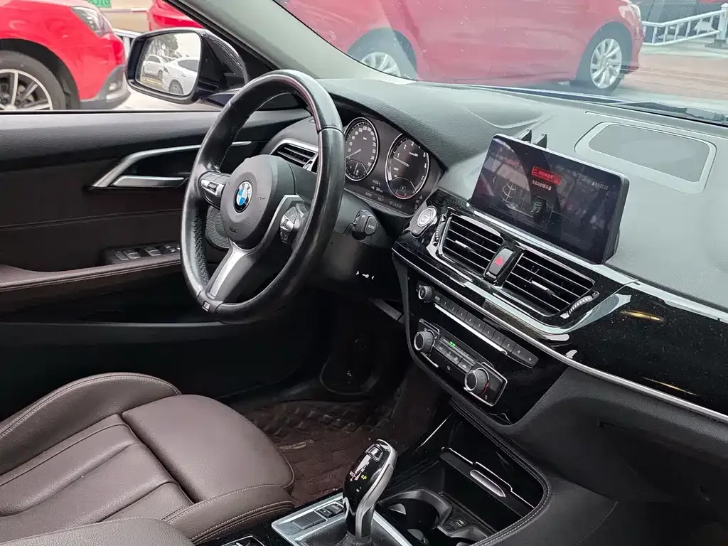 BMW 1 Series 2021 из CN, фото 4
