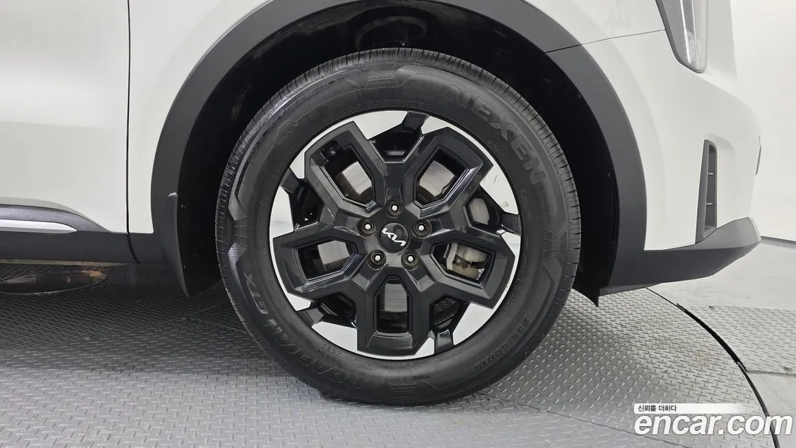 Kia Sorento — фото 5