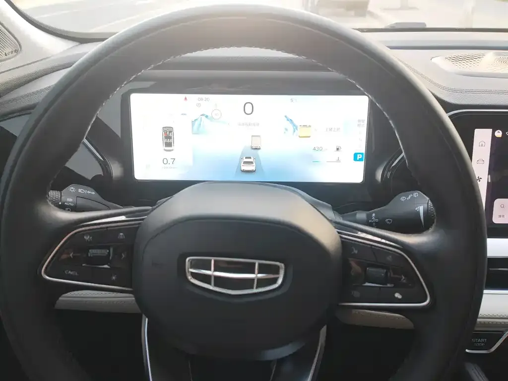 Geely Xingyue L 2023 из CN, фото 2