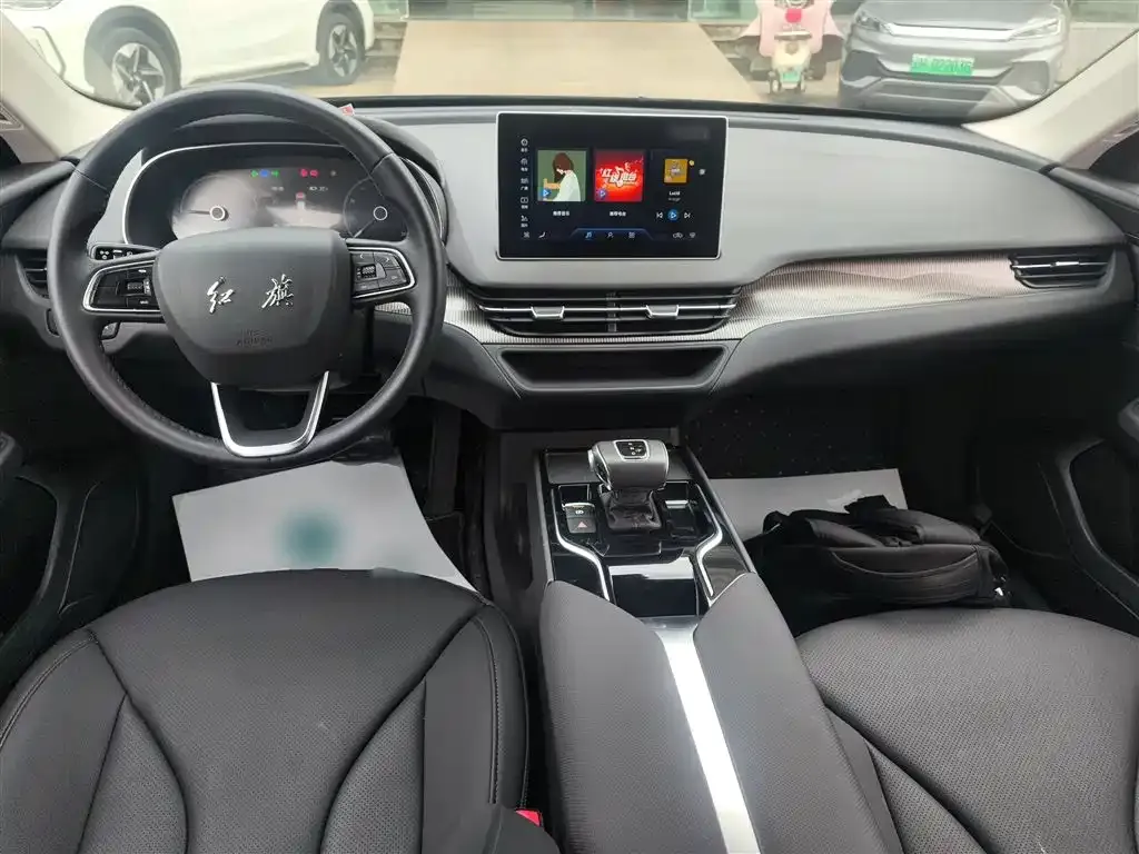 Hongqi E-QM5 2024 из CN, фото 7