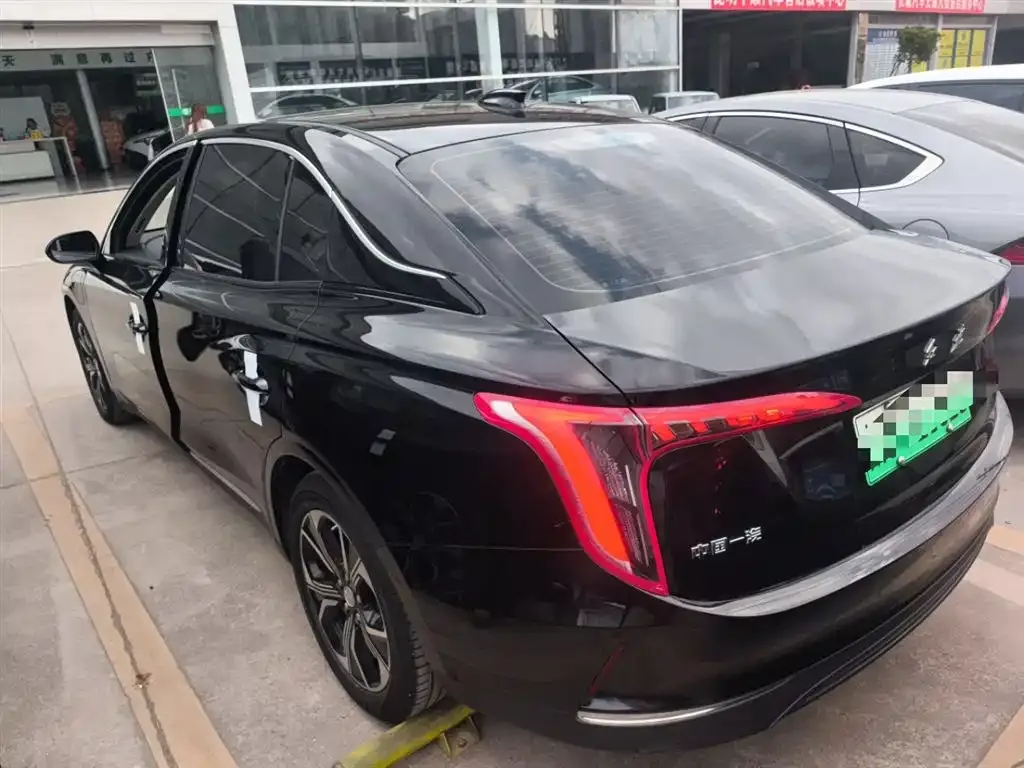 Hongqi E-QM5 2024 из CN, фото 5