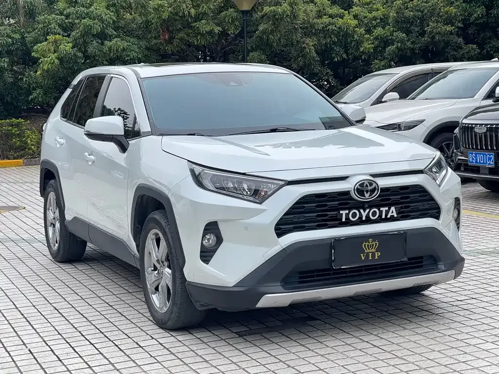 Toyota RAV4 2023 из CN, фото 10