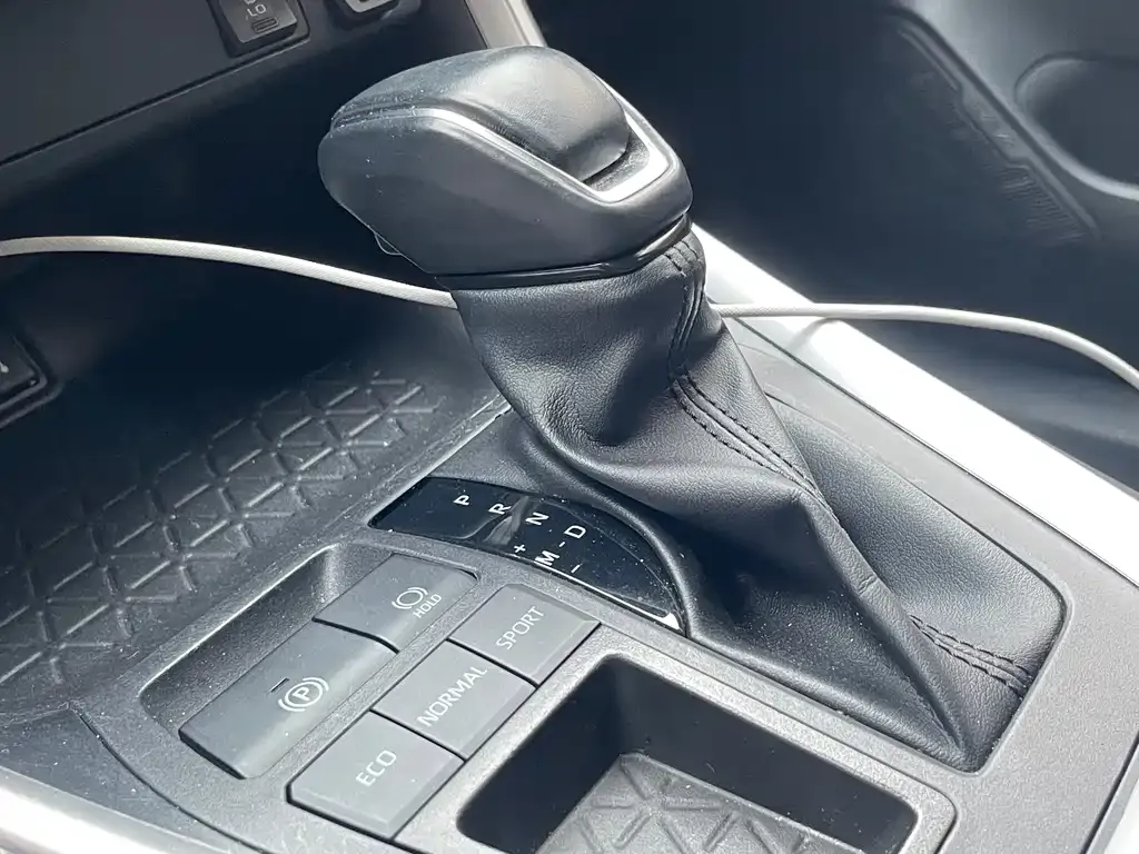 Toyota RAV4 2023 из CN, фото 8