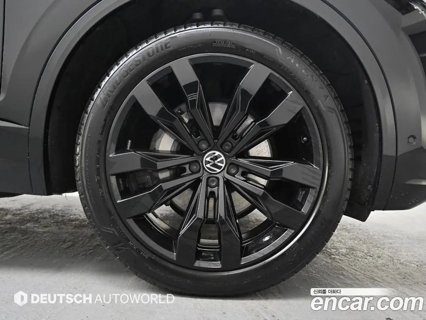 Volkswagen Touareg 2023 из KR, фото 9