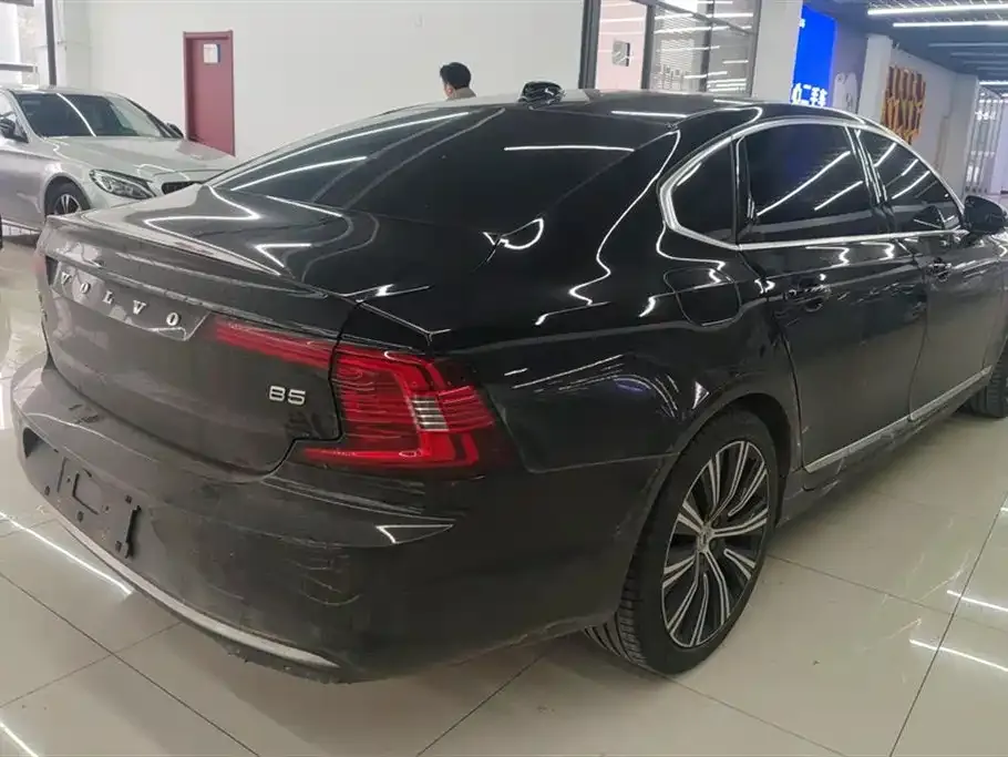 Volvo S90 2024 из CN, фото 8