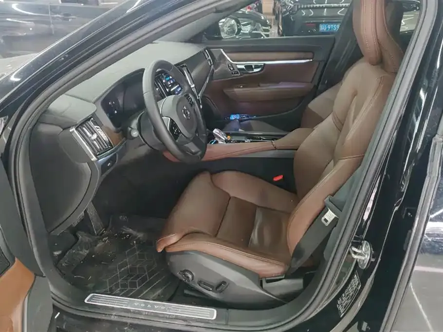Volvo S90 2024 из CN, фото 9