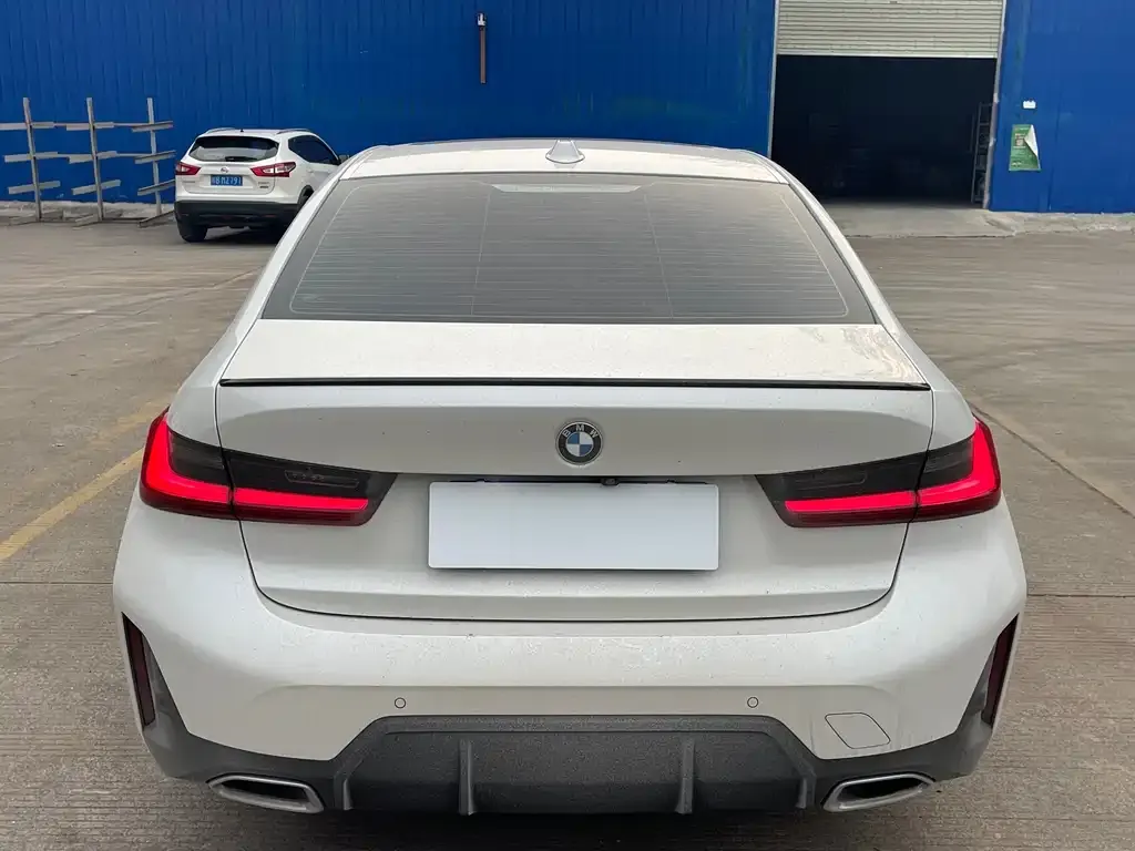BMW 3 Series 2024 из CN, фото 2