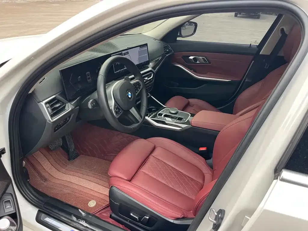 BMW 3 Series 2024 из CN, фото 7