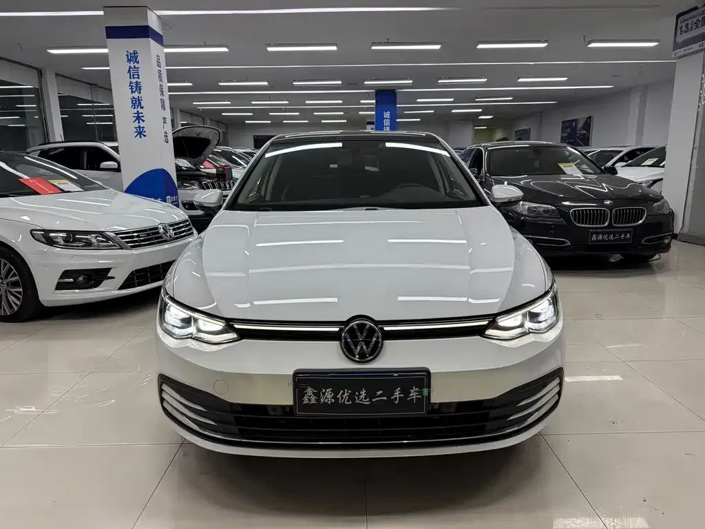 Volkswagen Golf 2022 из CN, фото 2