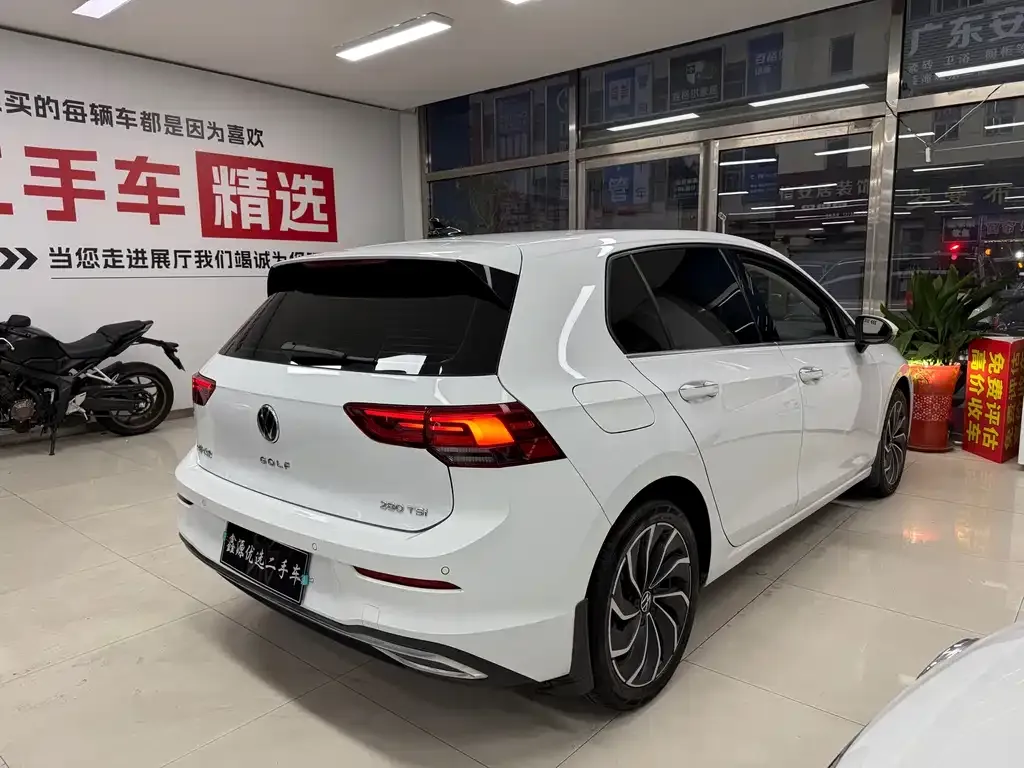 Volkswagen Golf 2022 из CN, фото 6