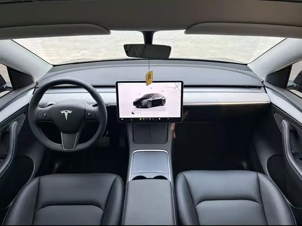 Tesla Model Y 2023 из CN, фото 2