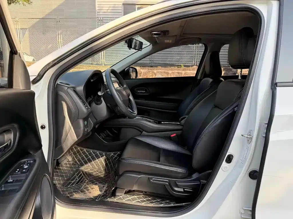 Honda Vezel 2021 из CN, фото 2
