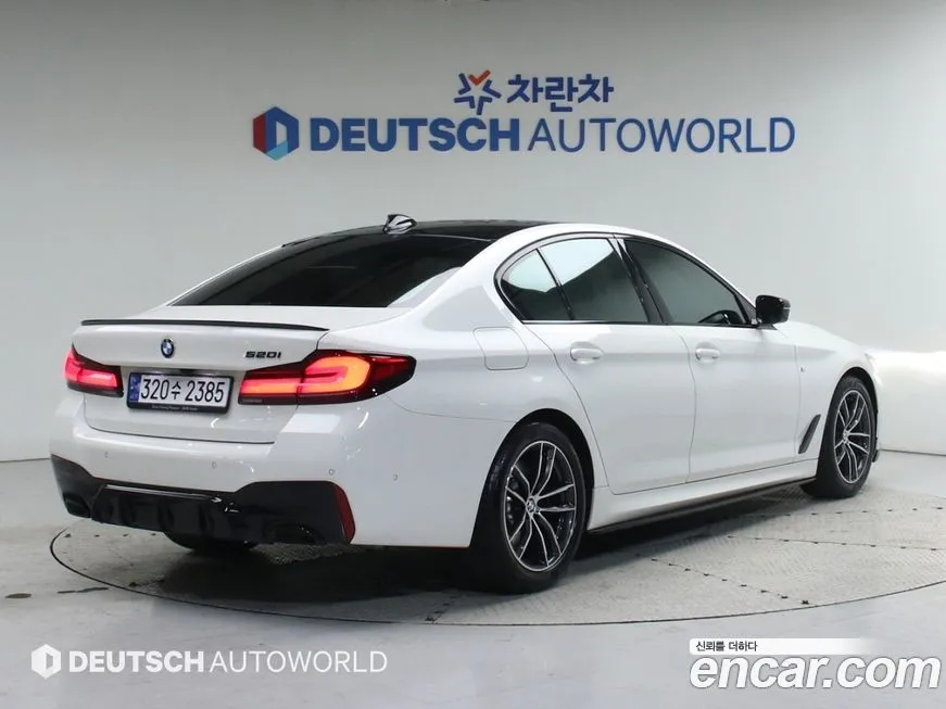 BMW 5-Series 2023 из KR, фото 3