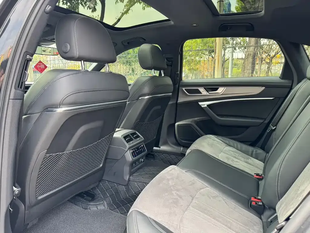 Audi A6L 2023 из CN, фото 5