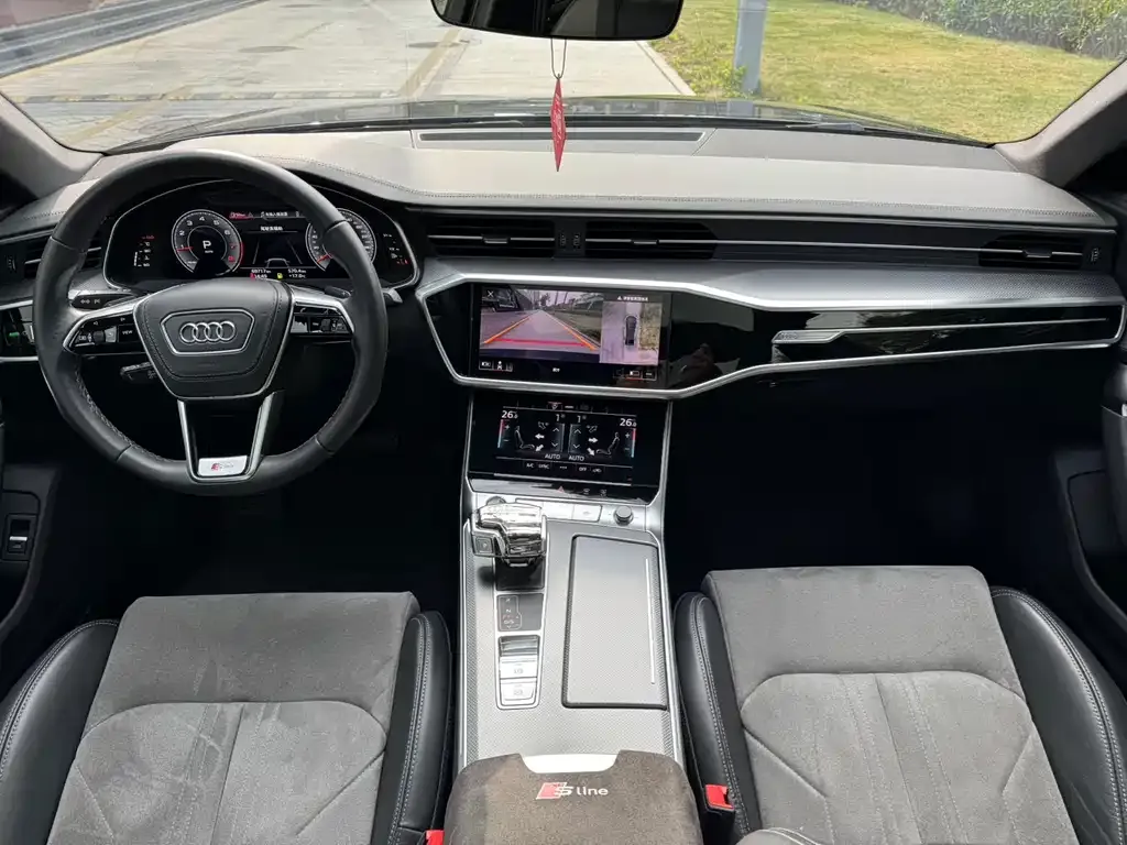 Audi A6L 2023 из CN, фото 7