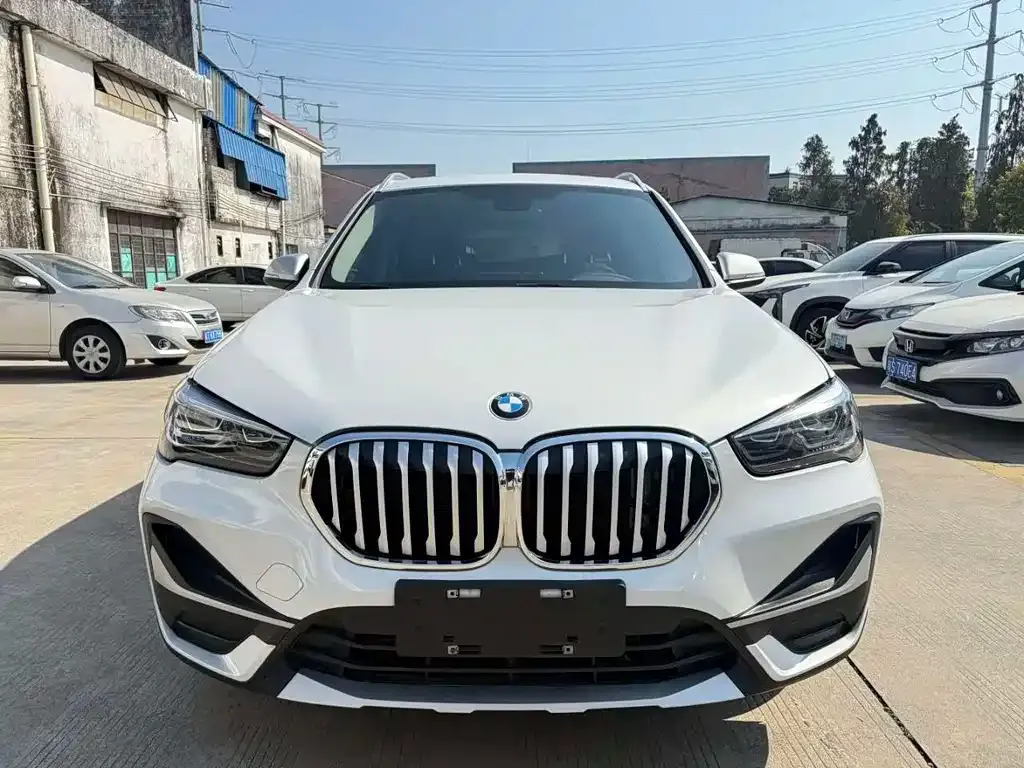 BMW X1 — фото 9