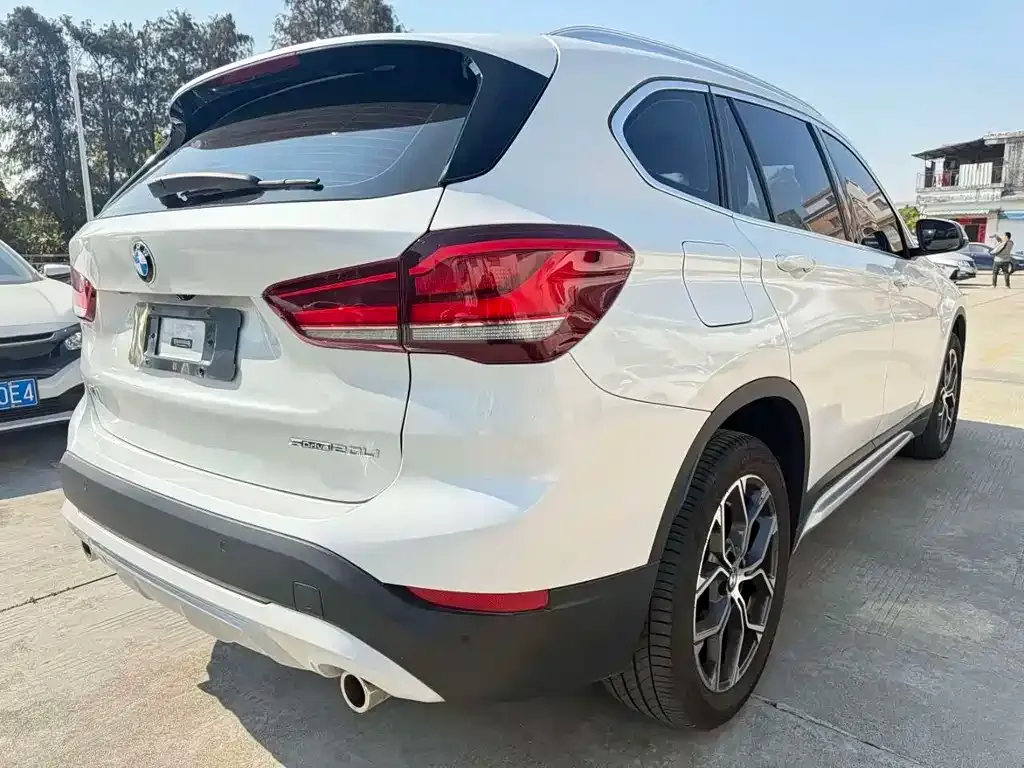 BMW X1 — фото 7