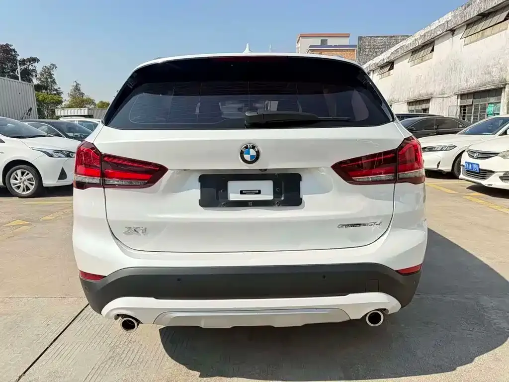 BMW X1 — фото 6