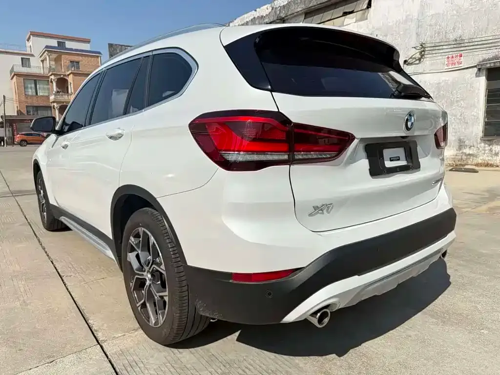BMW X1 — фото 2
