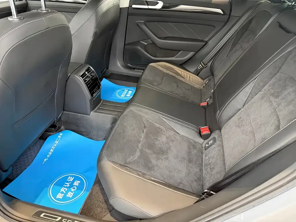 Volkswagen CC 2023 из CN, фото 7