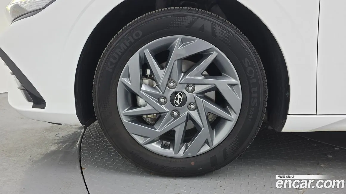 Hyundai AVANTE — фото 3