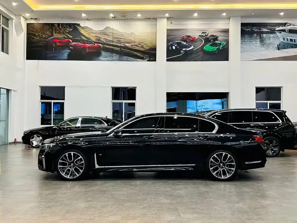 BMW 7 Series 2021 из CN, фото 8