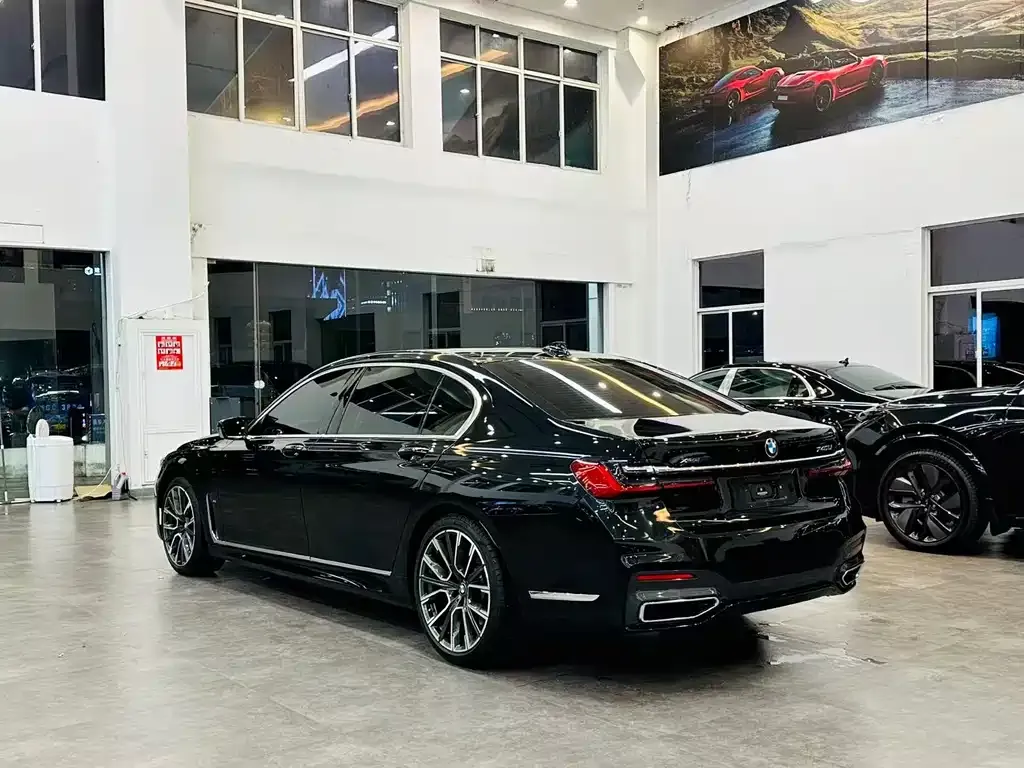 BMW 7 Series 2021 из CN, фото 5