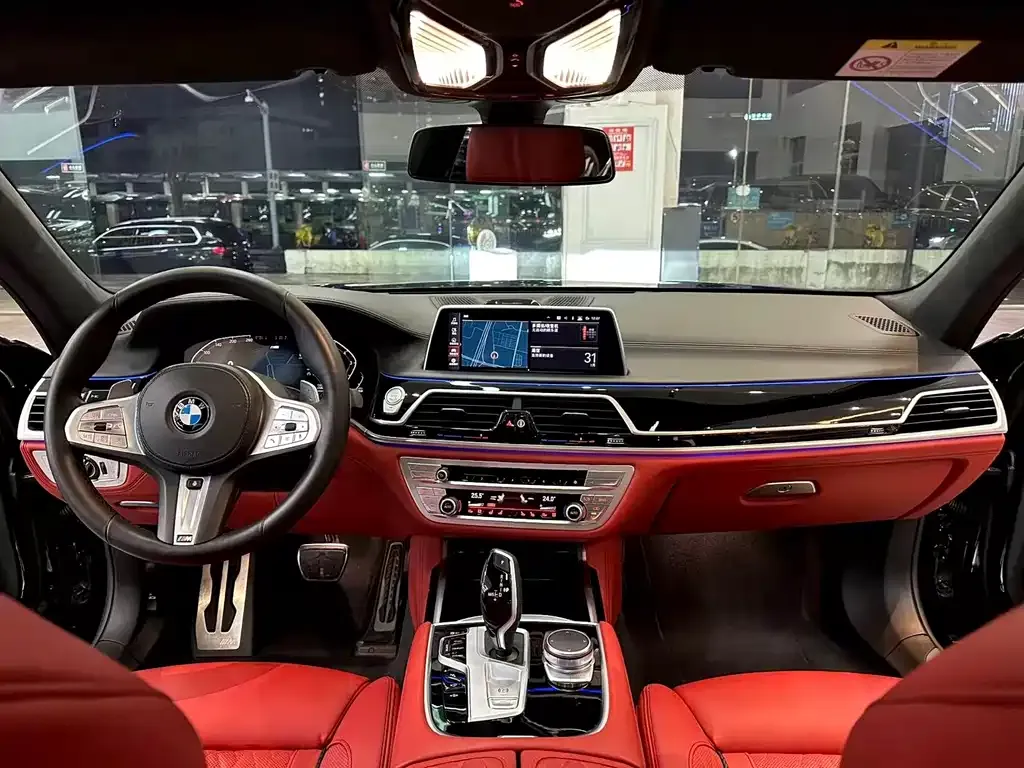 BMW 7 Series 2021 из CN, фото 9