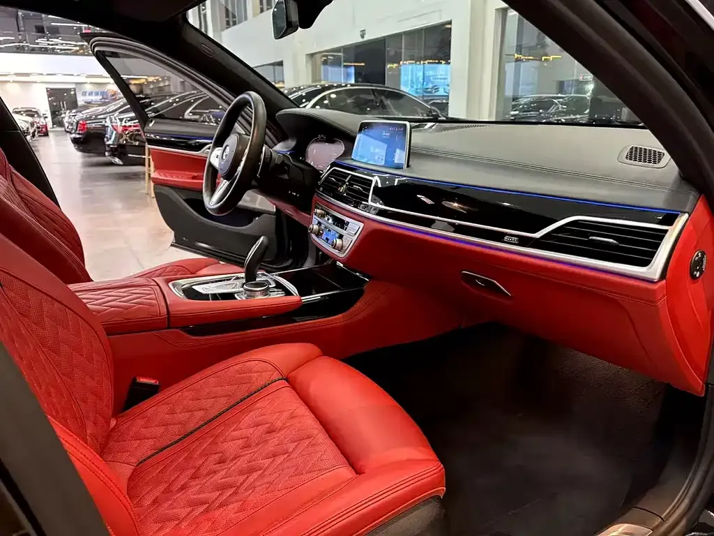 BMW 7 Series 2021 из CN, фото 6