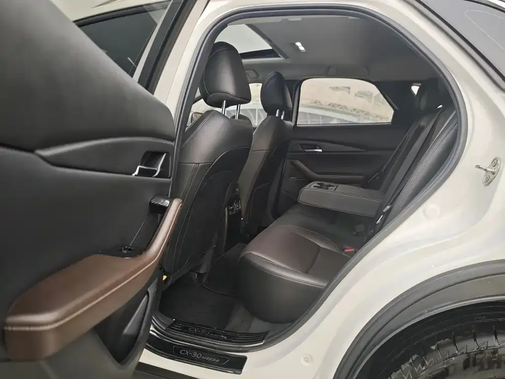 Mazda CX-30 2021 из CN, фото 6