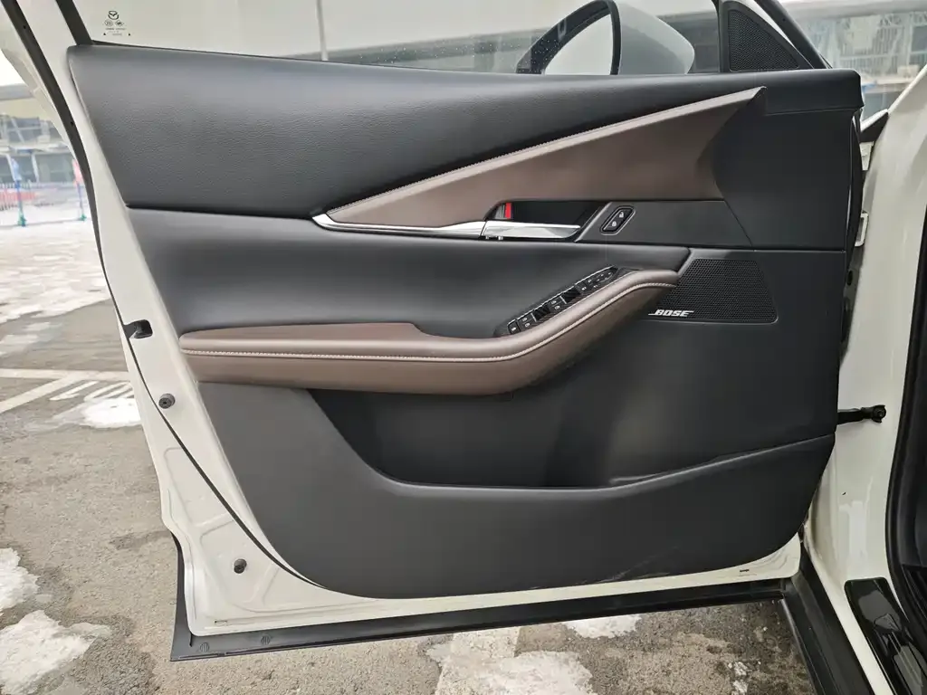 Mazda CX-30 2021 из CN, фото 8