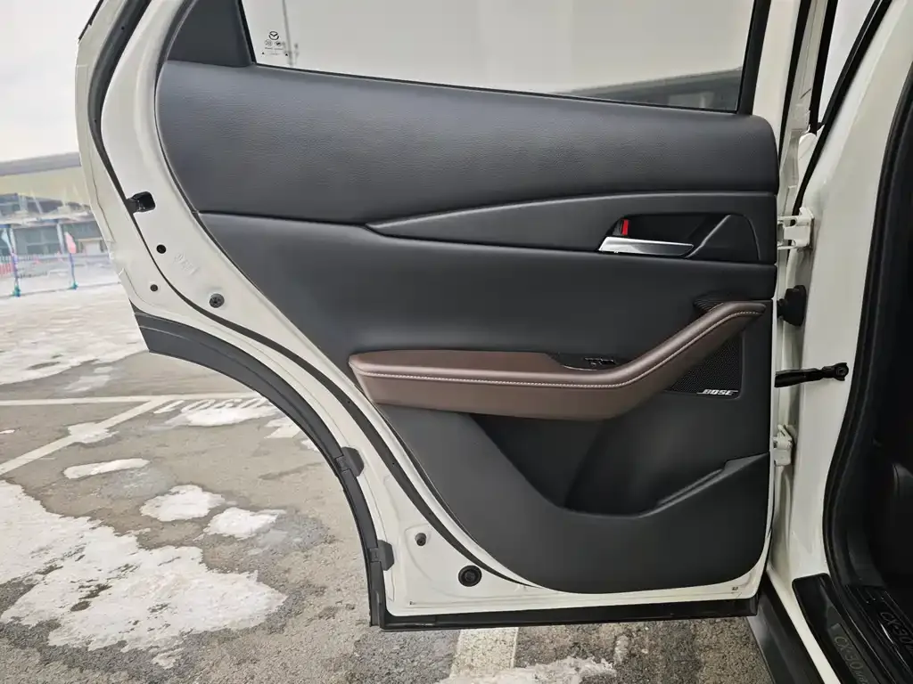 Mazda CX-30 2021 из CN, фото 9