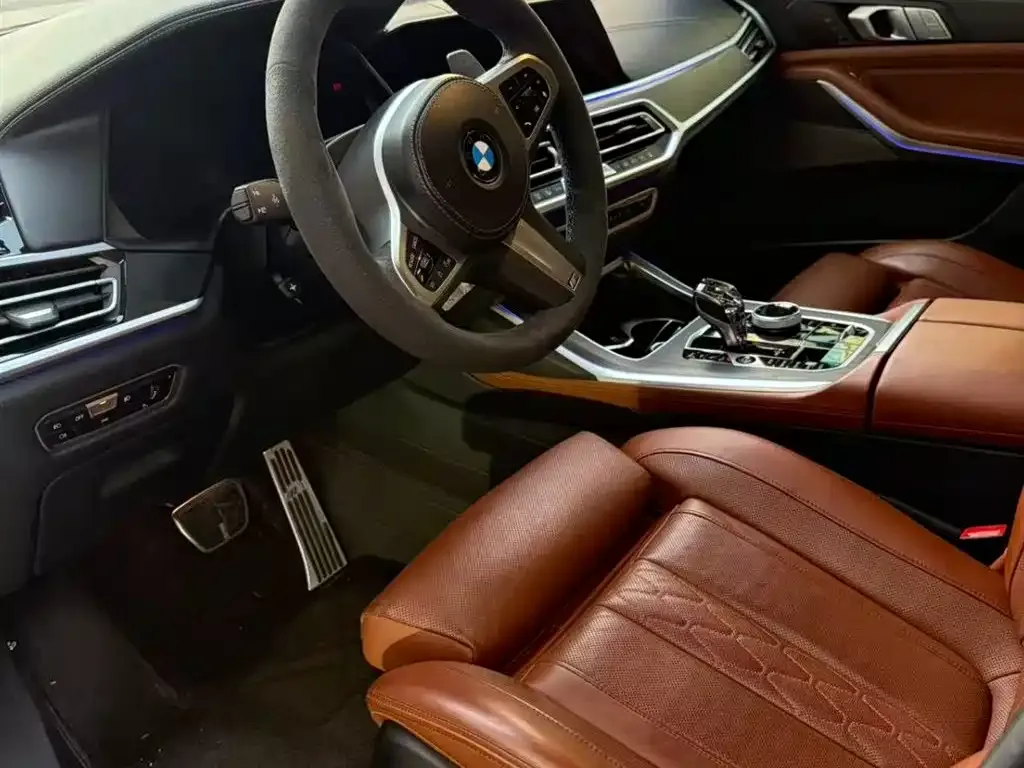 BMW X7 — фото 2