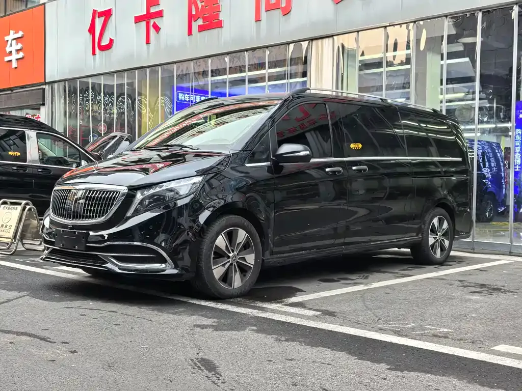 Mercedes-Benz V-Class 2023 из CN, фото 1