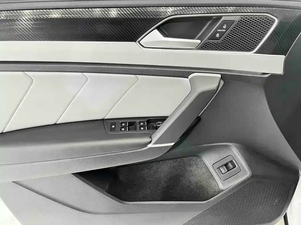 Volkswagen Tayron 2023 из CN, фото 6
