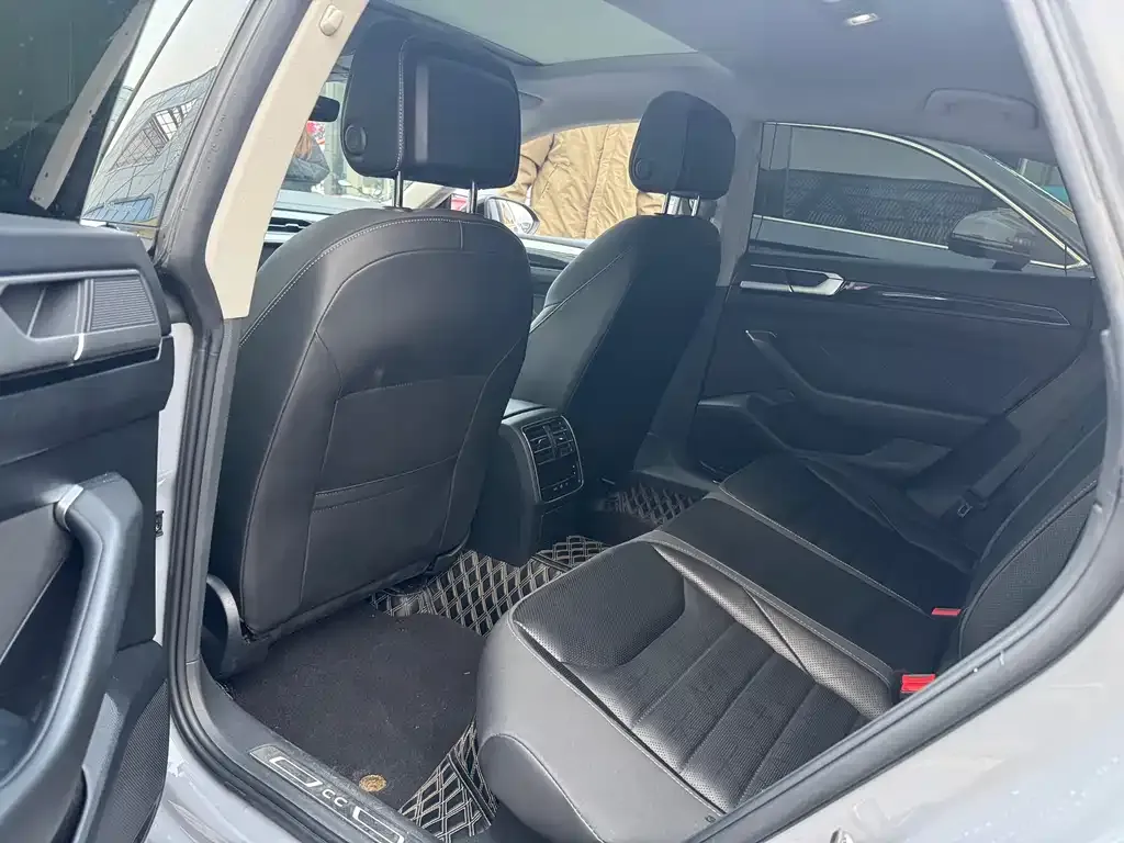 Volkswagen CC 2022 из CN, фото 3