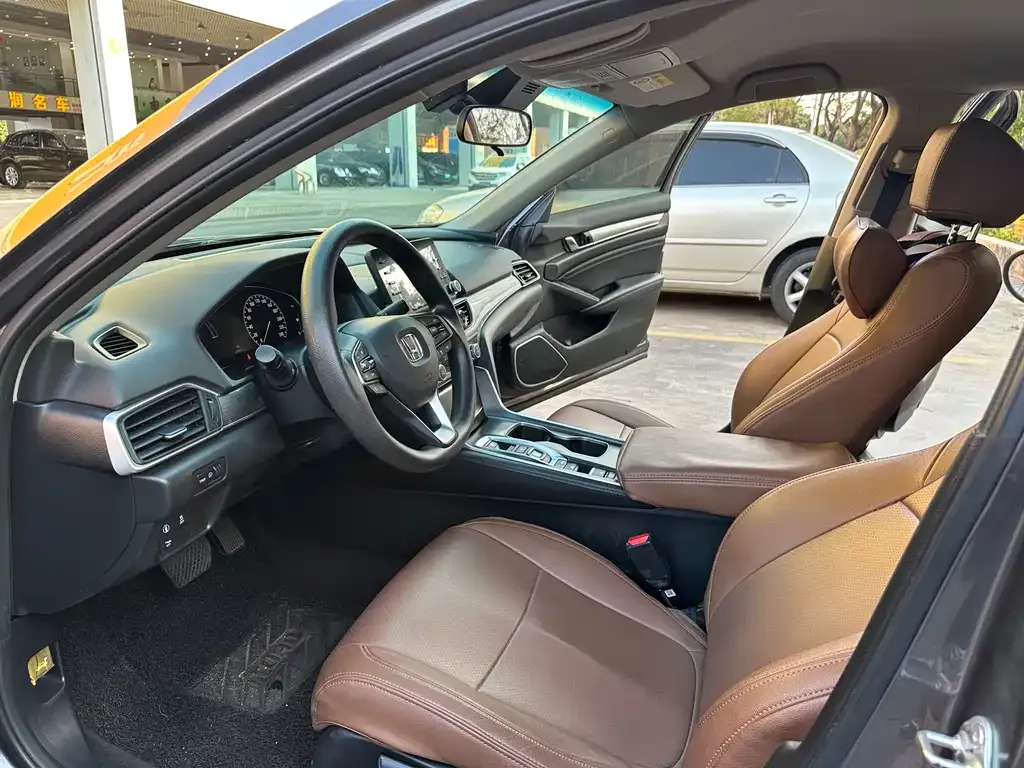 Honda Accord 2021 из CN, фото 3