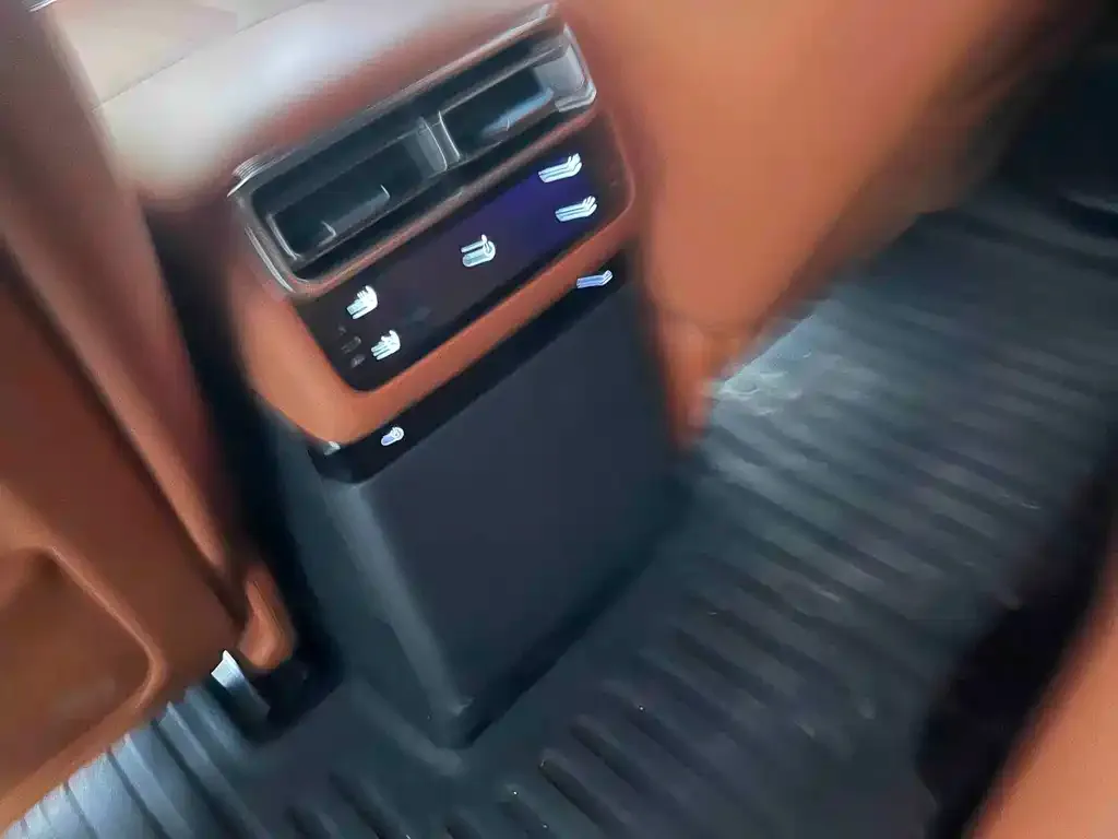 Li Auto L6 2024 из CN, фото 2
