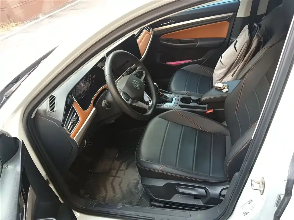 Volkswagen Bora 2023 из CN, фото 8