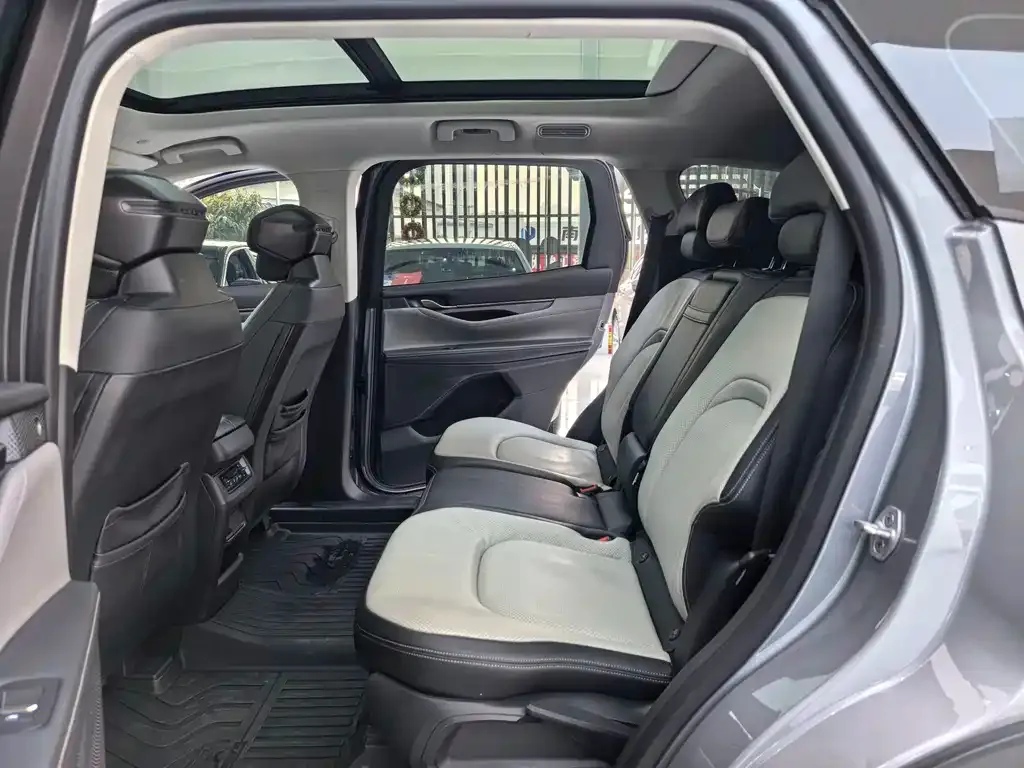 Ford Edge 2023 из CN, фото 10