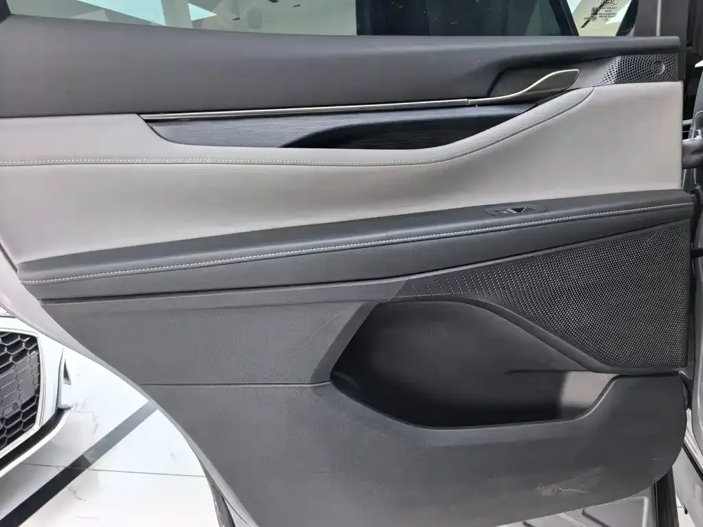 Ford Edge 2023 из CN, фото 4