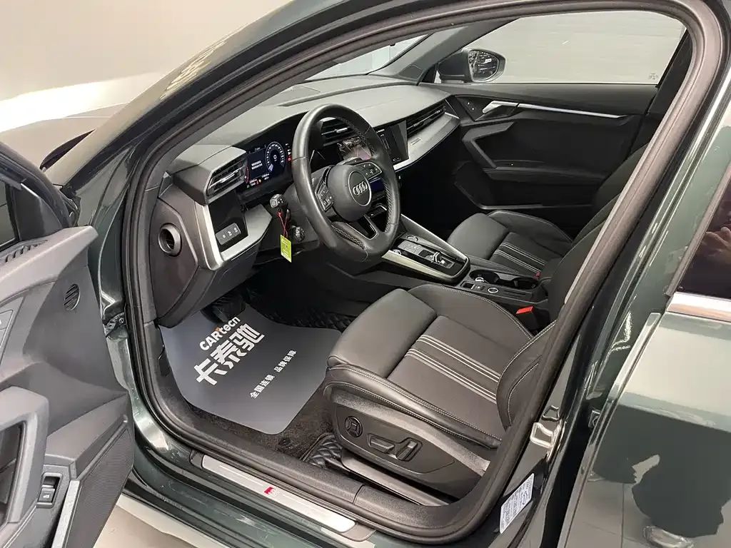 Audi A3 2024 из CN, фото 7