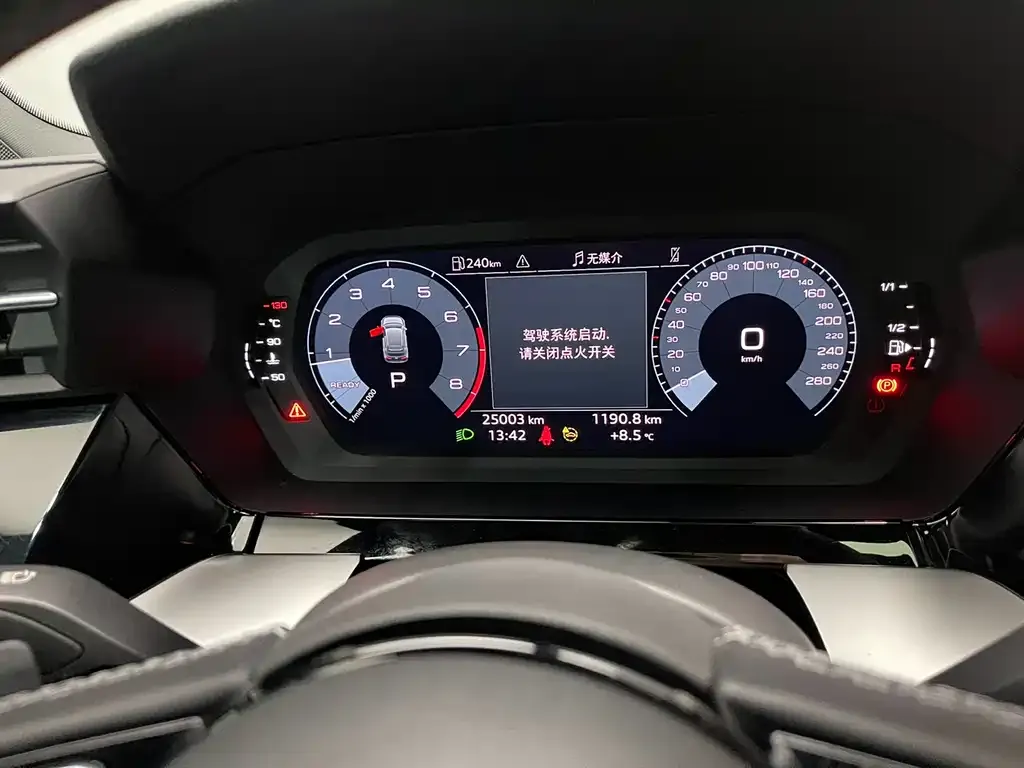 Audi A3 2024 из CN, фото 10